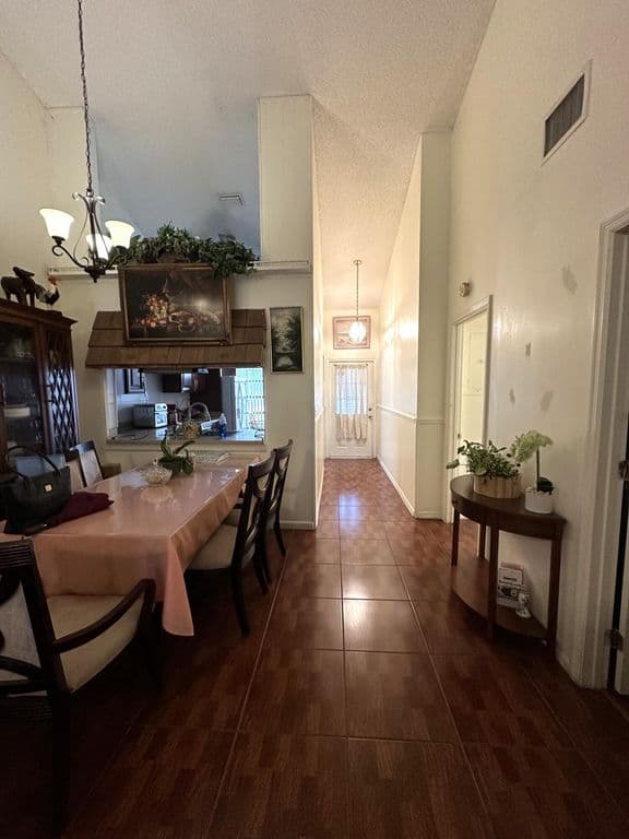 2-bedroom Single-Family Home — 1040 PARKSIDE GREEN Drive #C