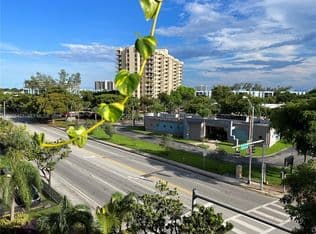 1+1 Condo — 1465 NE 123rd St APT 515, North Miami, 33161