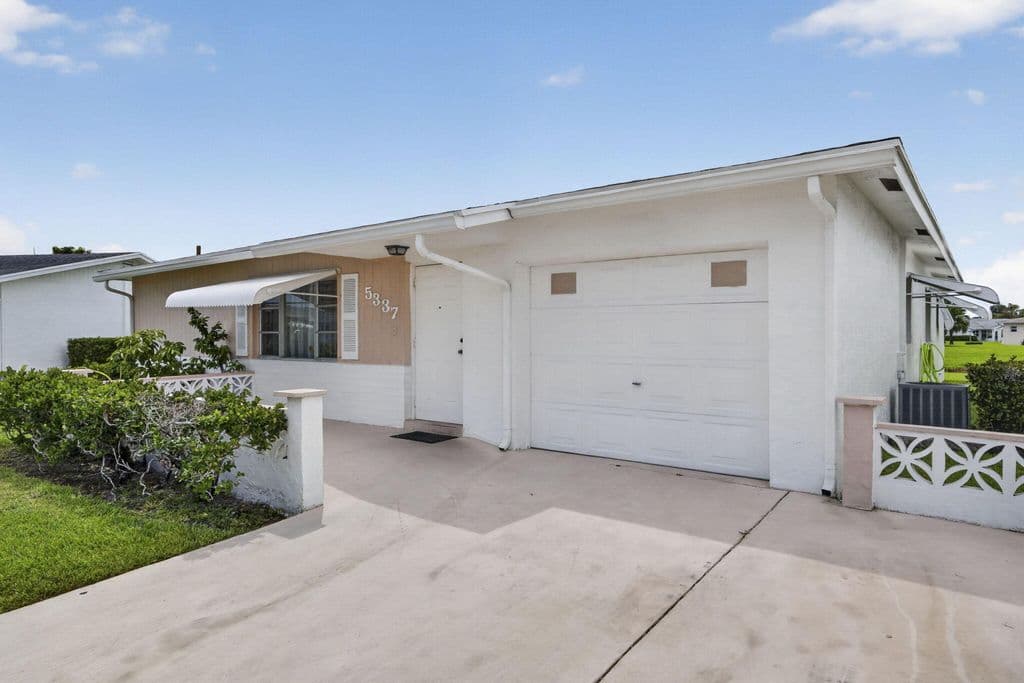 3-bedroom Single-Family Home — 5337 BELLEVILLE Road
