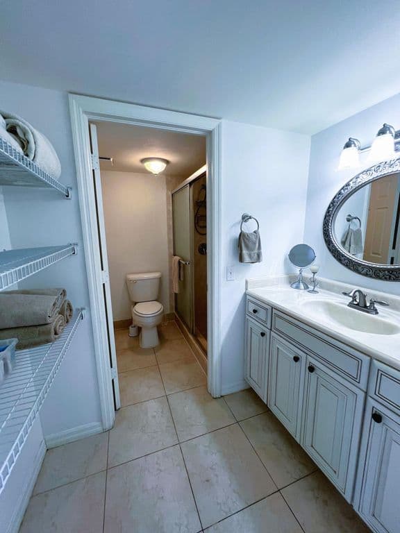 2-bedroom Condo — 1105 Bahama Bend #A2
