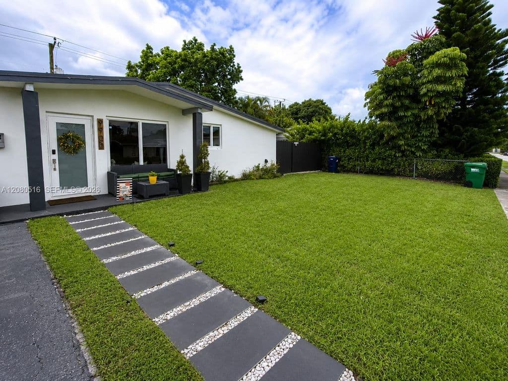 3+1 Müstakil ev — 9900 SW 87th St