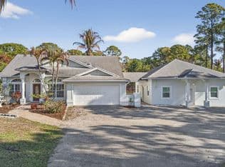 5-bedroom Single-Family Home — 15399 N 61st Pl Place N, Loxahatchee, 33470