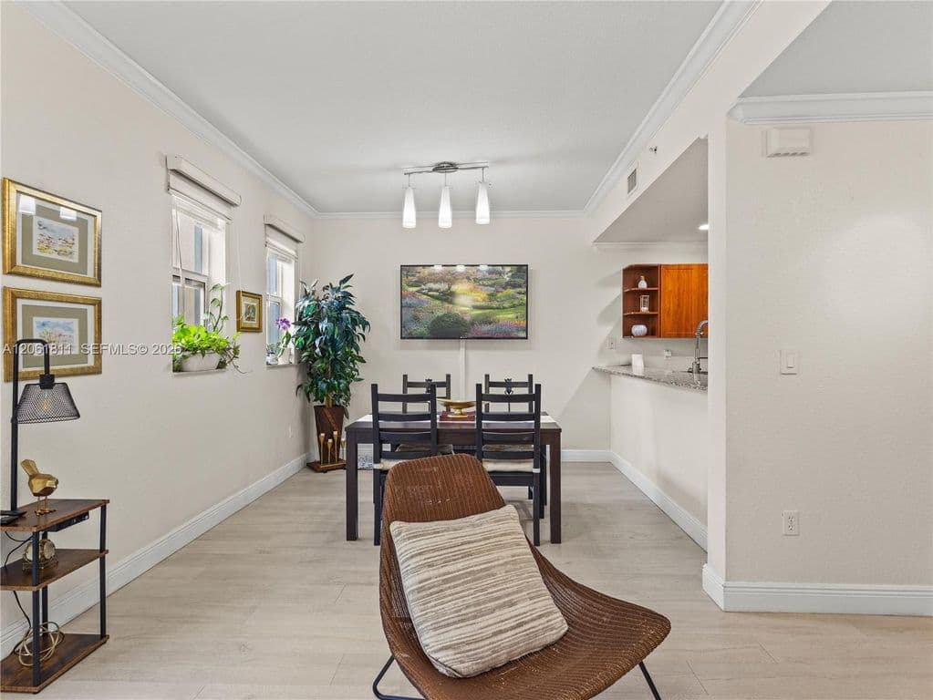 3-bedroom Condo — 10885 NW 89th Ter Unit 217