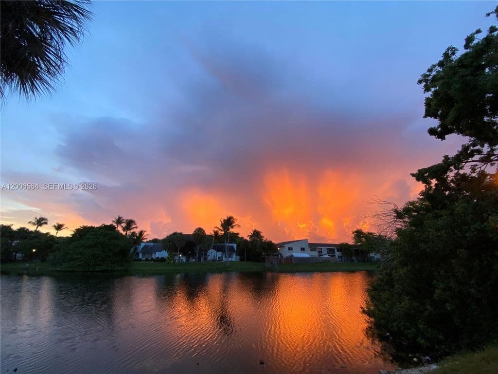 2+1 Mülk — 8330 SW 154th Ave APT 35