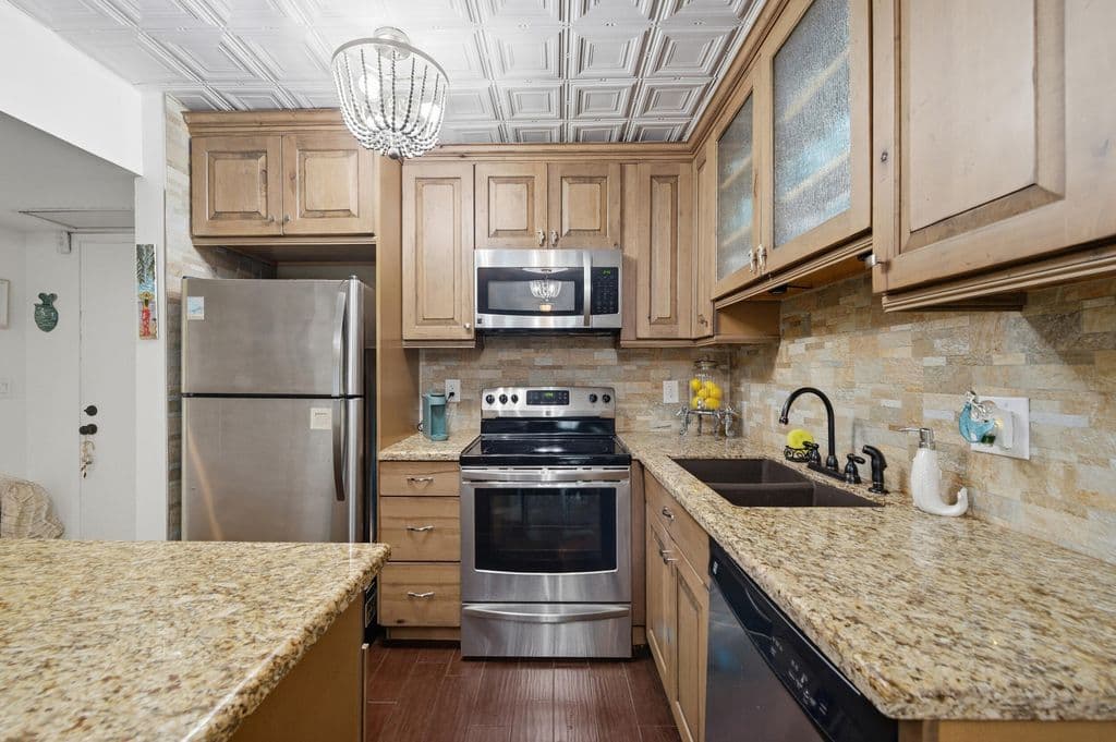 1-bedroom Condo — 101 E Mcnab Road #102