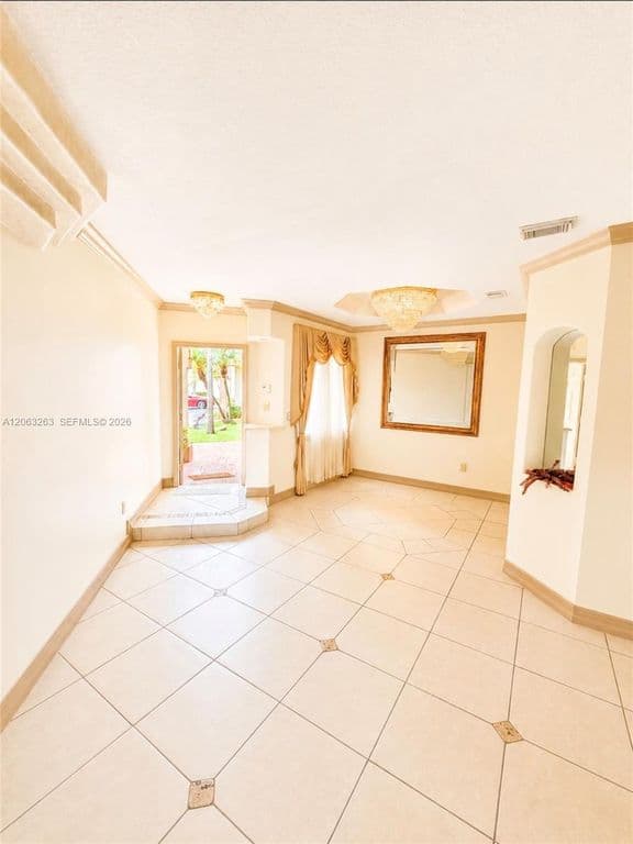 3-bedroom Property — 8356 NW 10th St APT 6D