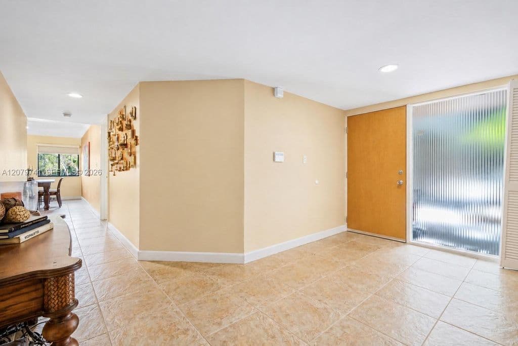 2+1 Condo — 6701 SW 116th Ct APT 103
