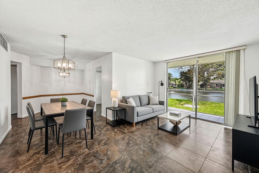 2+1 Condo — 9150 LIME BAY Boulevard #103