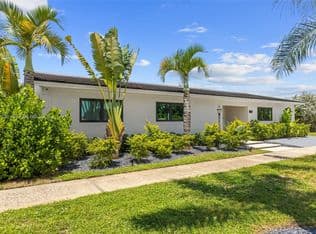 4+1 Müstakil ev — 200 N 52nd Ave, Hollywood, 33021