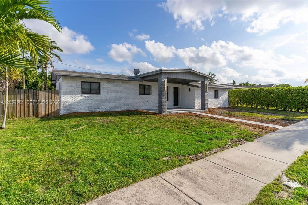 4-bedroom Single-Family Home — 11850 SW 206th Ter