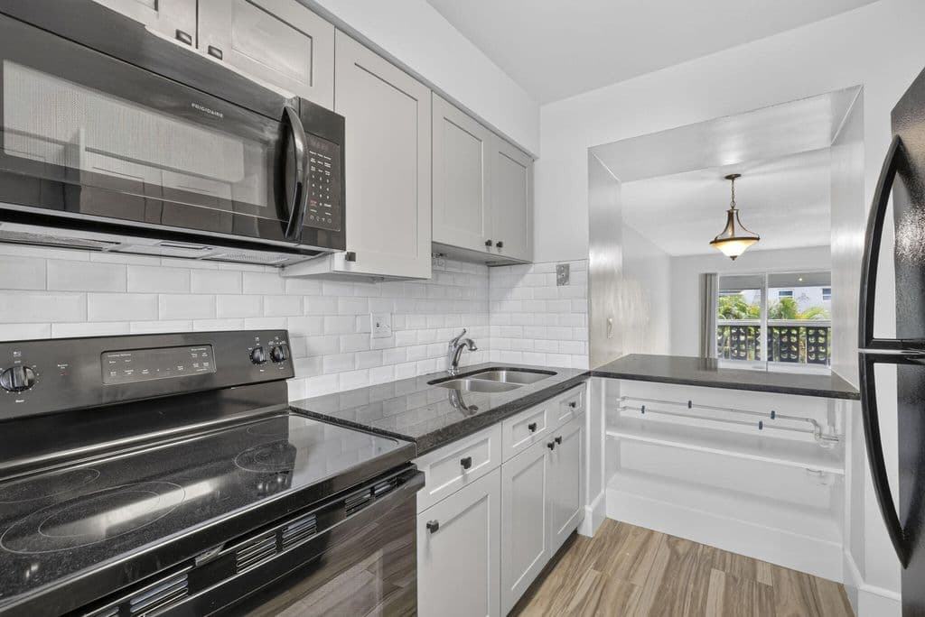 2-bedroom Condo — 801 Pine Drive #12