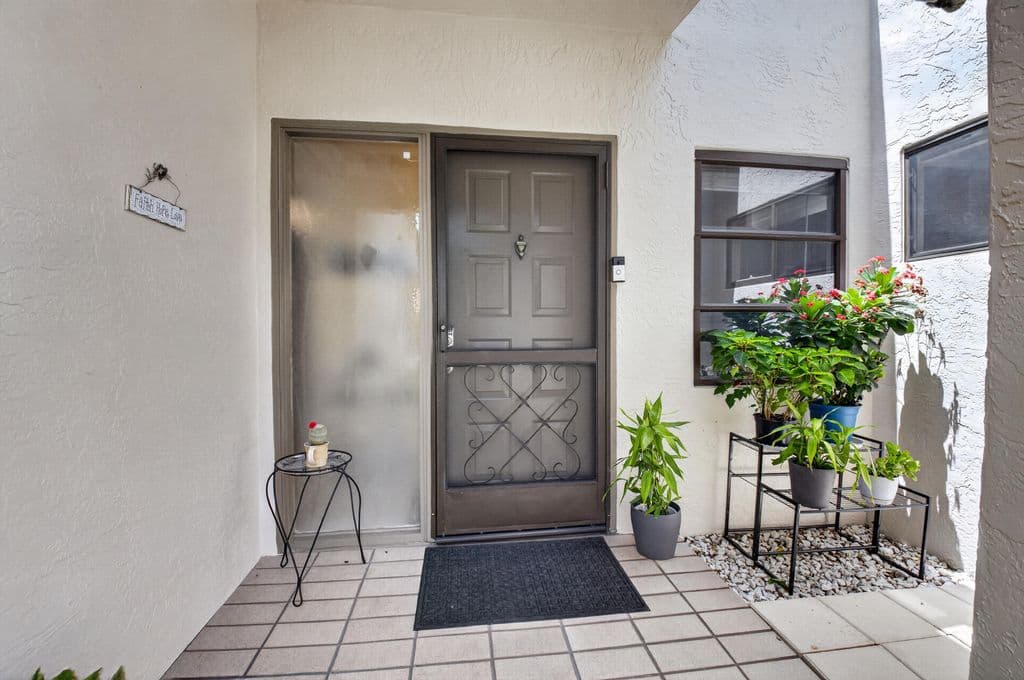 2-bedroom Condo — 8246 Springview Terrace