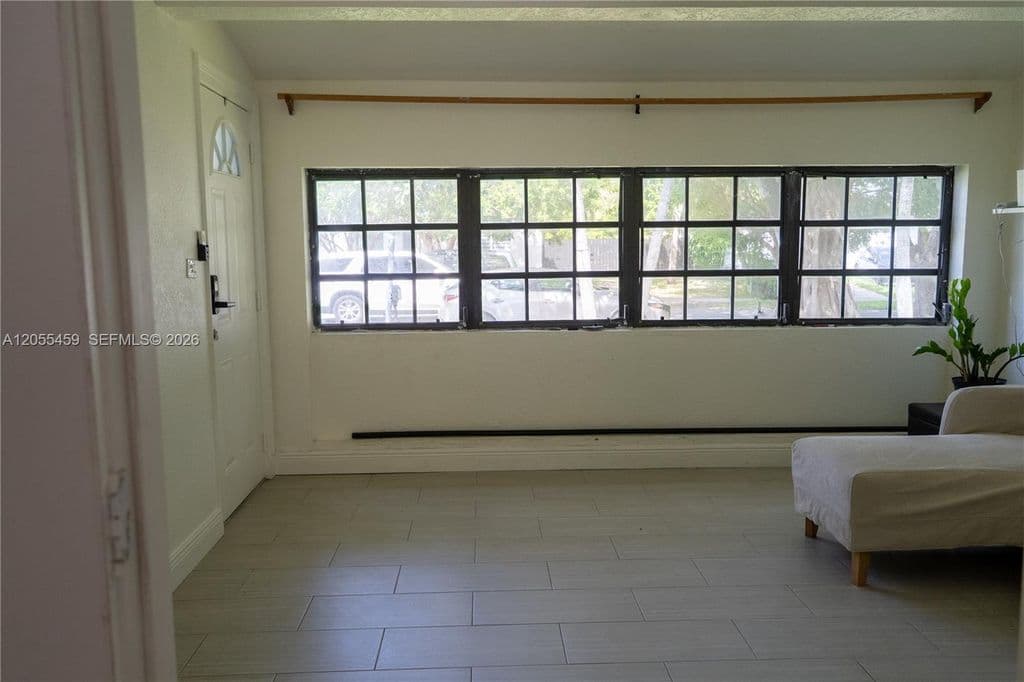 3-bedroom Single-Family Home — 20530 Eagle Nest Rd