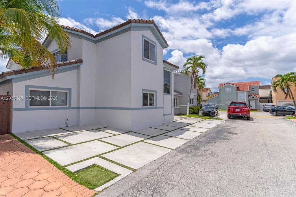 4-bedroom Single-Family Home — 979 NW 126th Path