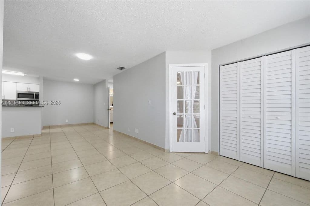 1-bedroom Condo — 2846 S University Dr APT 4104