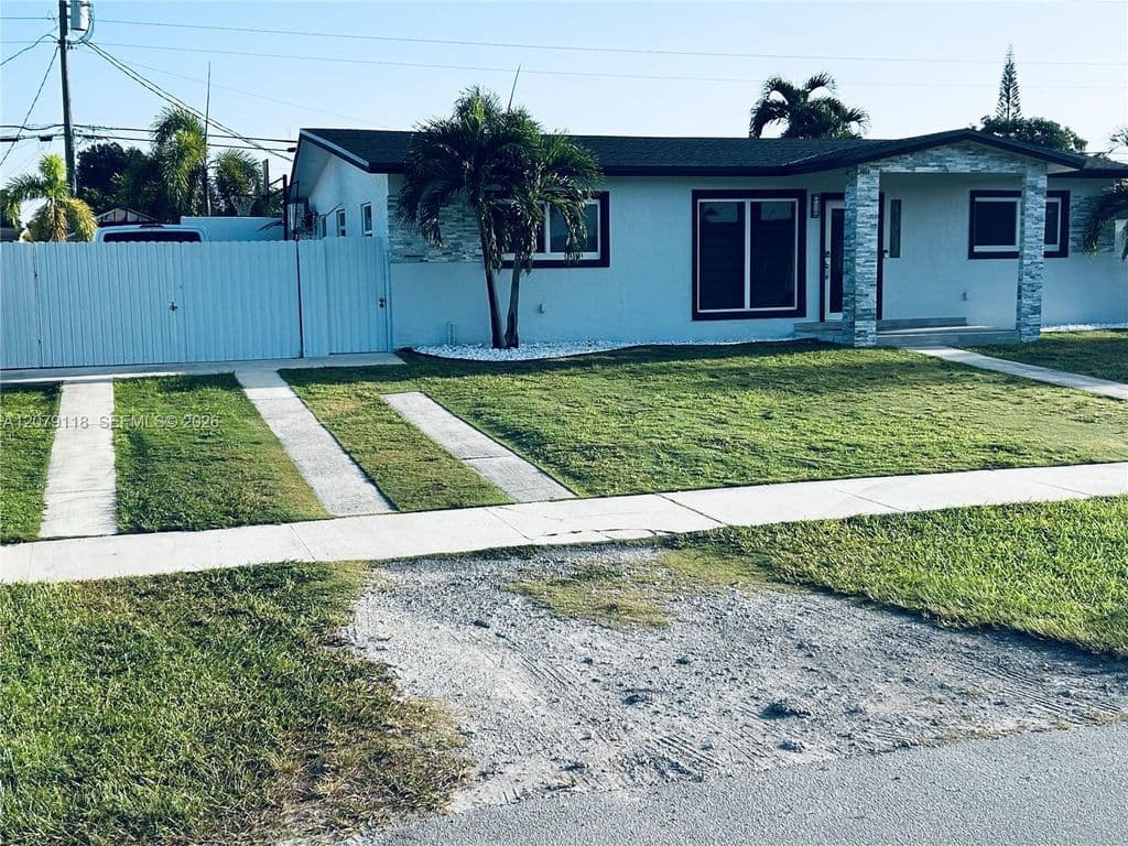 3+1 Müstakil ev — 11925 SW 185th Ter