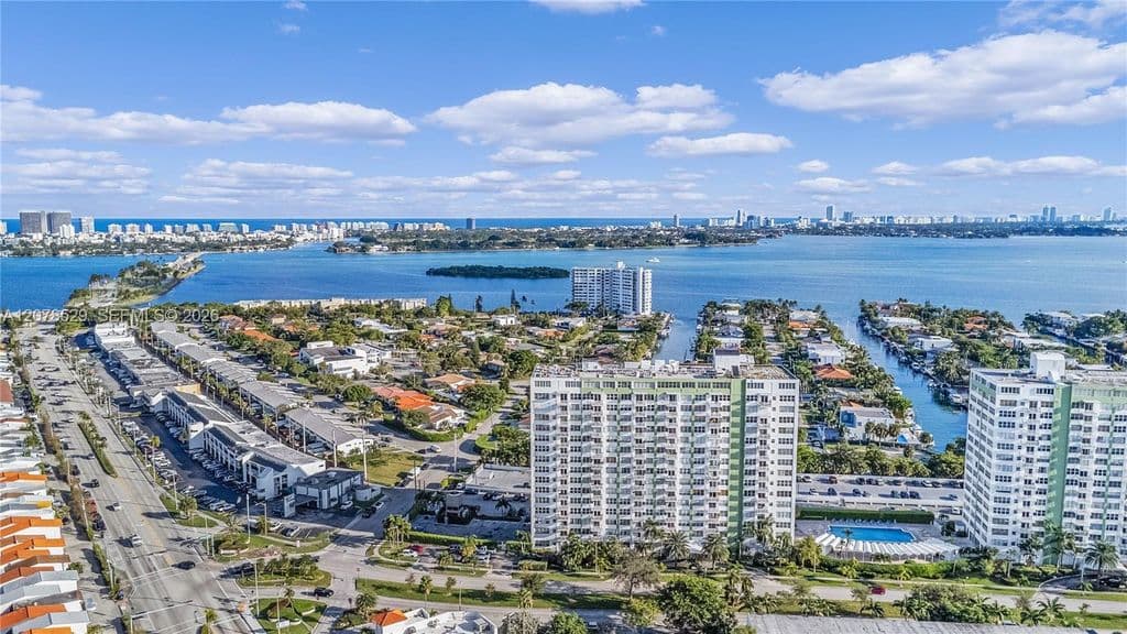 2-bedroom Condo — 2150 Sans Souci Blvd #B605