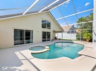 3-bedroom Single-Family Home — 2016 Island Circle, Weston, 33326