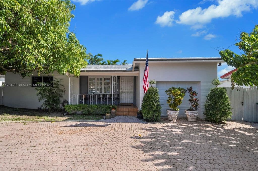 4+1 Müstakil ev — 5810 SW 22nd St