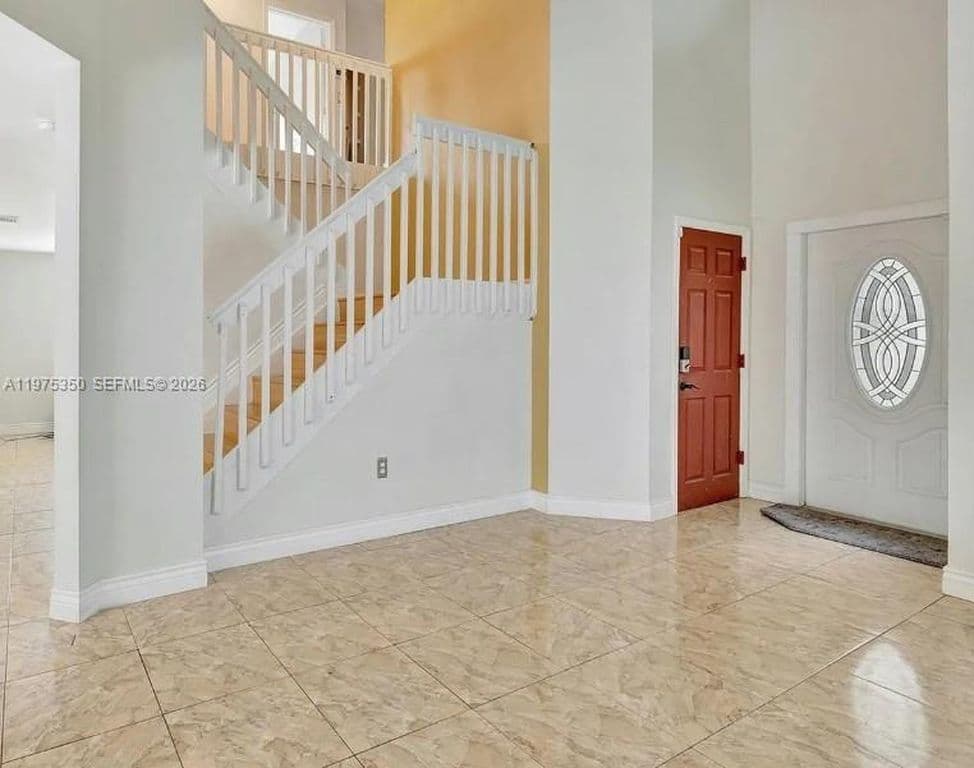 4+1 Müstakil ev — 10207 SW 20th Ct