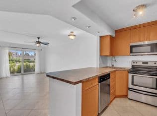 1+1 Condo — 3002 NE 5th Terrace #105-B, Wilton Manors, 33334