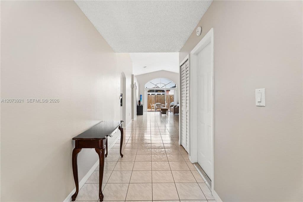 3+1 Müstakil ev — 15840 SW 85th St