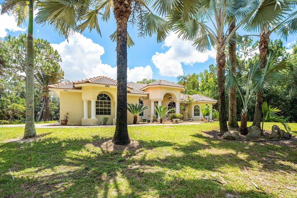 4-bedroom Single-Family Home — 4956 200th Trail N