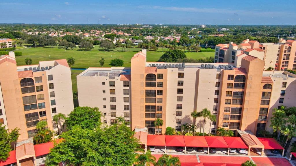 3+1 Condo — 7225 Promenade Drive #102