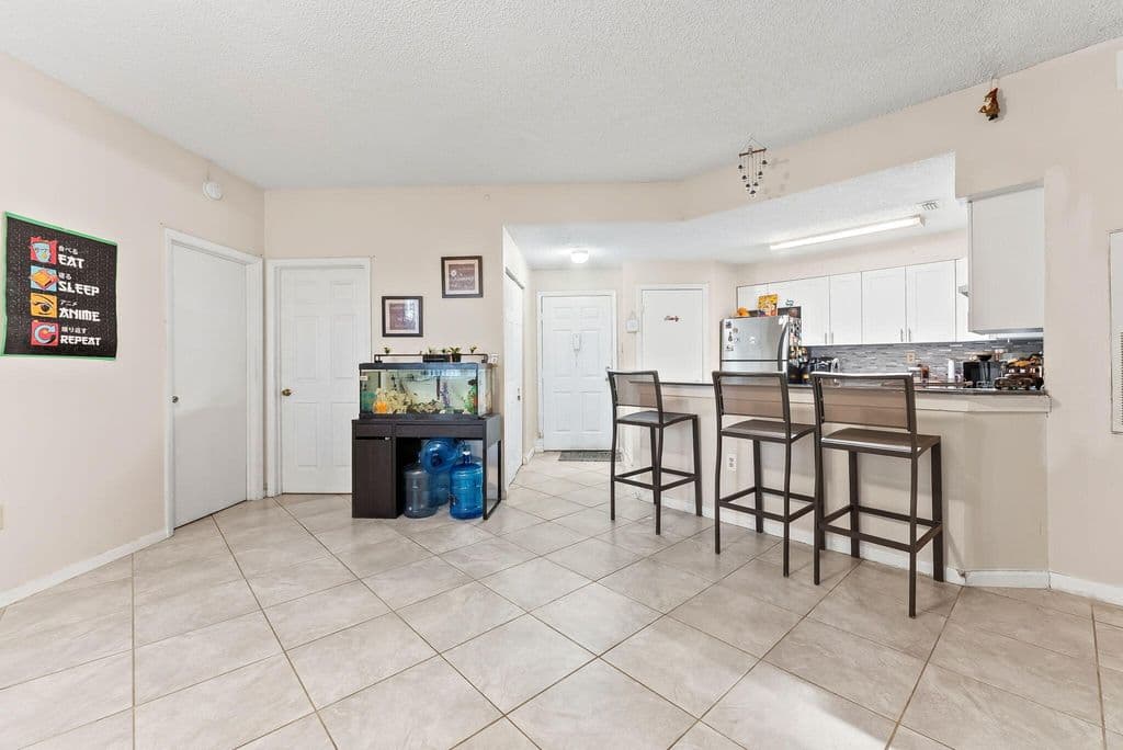 2-bedroom Condo — 2550 SW 18th Terrace #2103