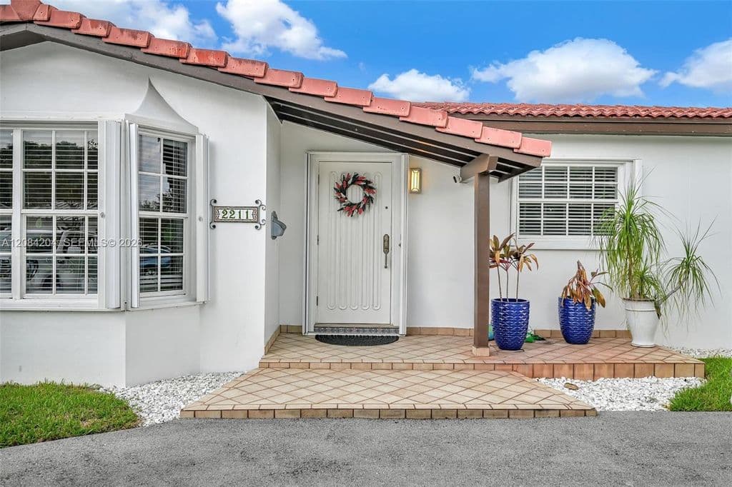 4+1 Müstakil ev — 2211 SW 98th Pl