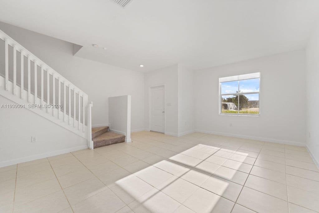 3-bedroom Property — 1705 SE 27th Rd
