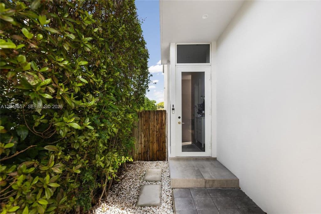 3-bedroom Property — 3655 SW 25th St #3655