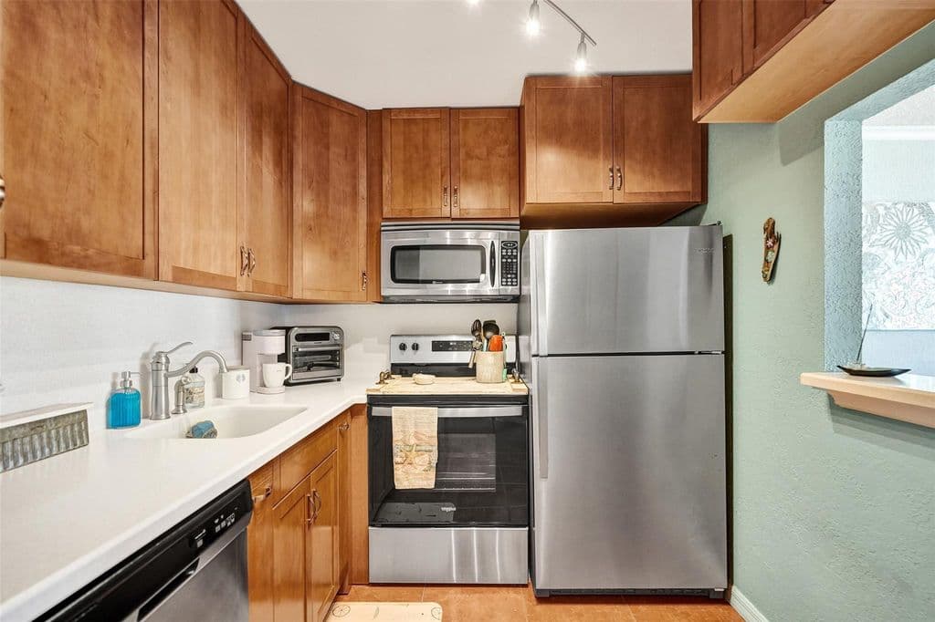 1-bedroom Condo — 227 Tilford K #227