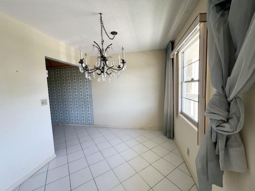 2+1 Condo — 392 Grantham F #392