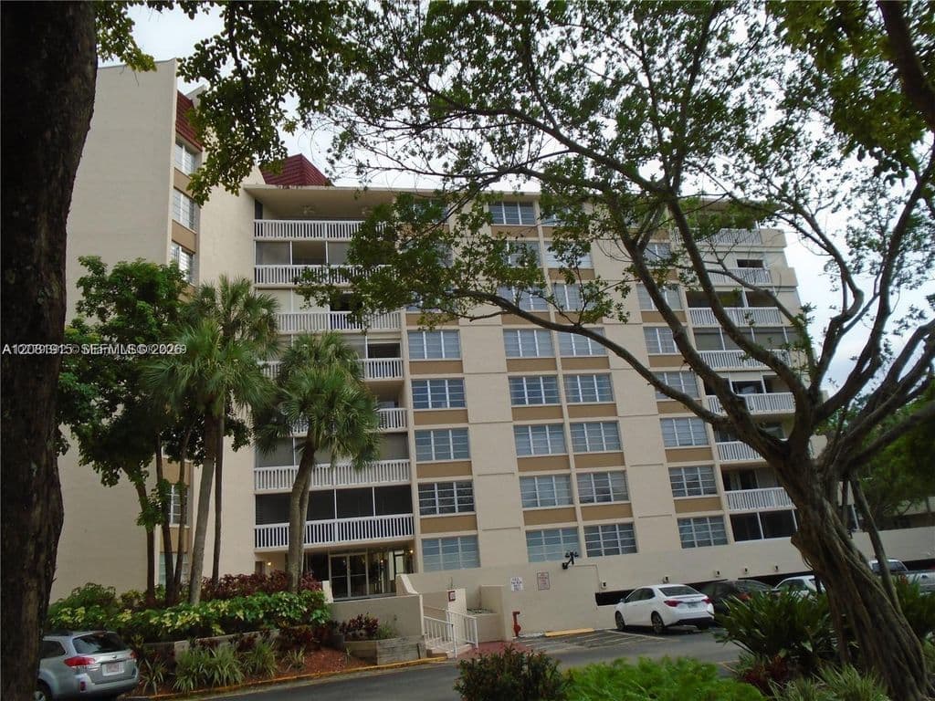 2+1 Condo — 6921 Environ Blvd APT 4P