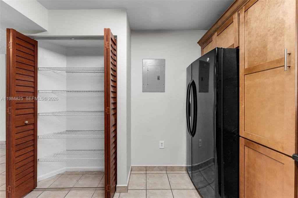 2+1 Mülk — 14907 SW 80th St APT 115