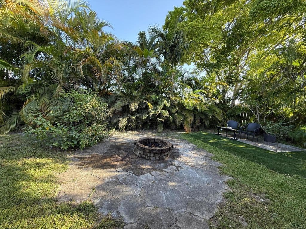 2+1 Müstakil ev — 7024 NW 63rd Street