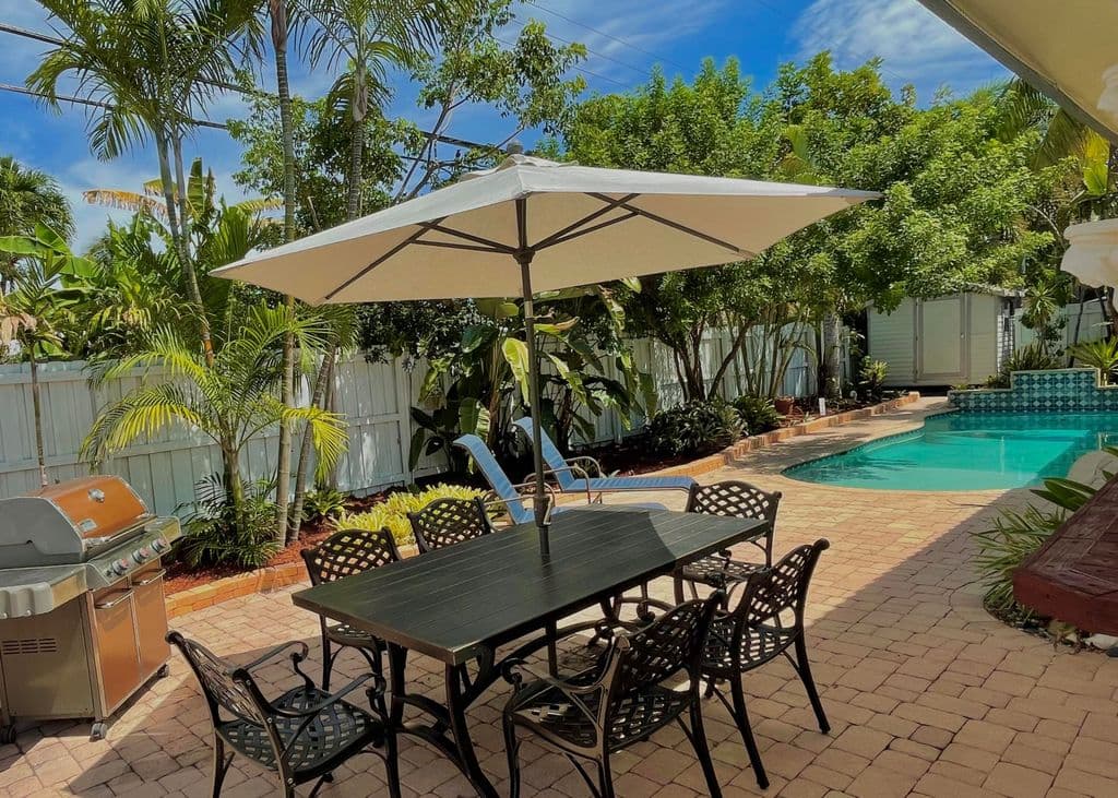 4-bedroom Single-Family Home — 5200 NE 18TH Terrace