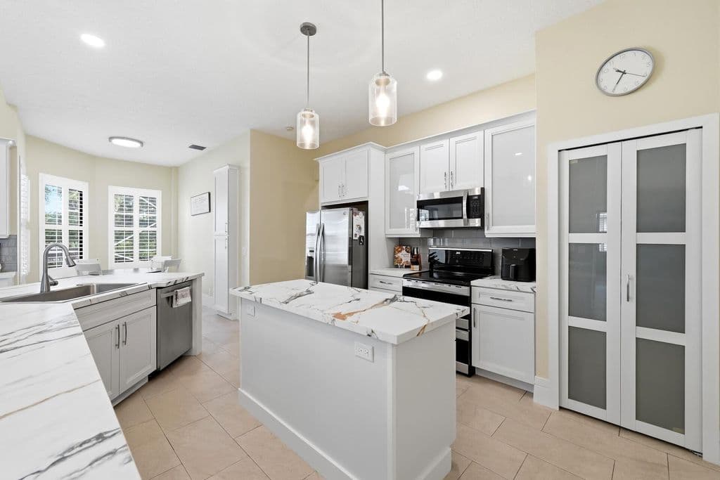 4-bedroom Single-Family Home — 15613 Bent Creek Road