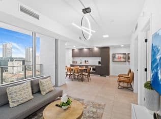 1-bedroom Condo — 227 NE 2nd St #2202, Miami, 33179