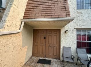 3-bedroom Townhouse — 7424 NW 75th Street, Tamarac, 33321