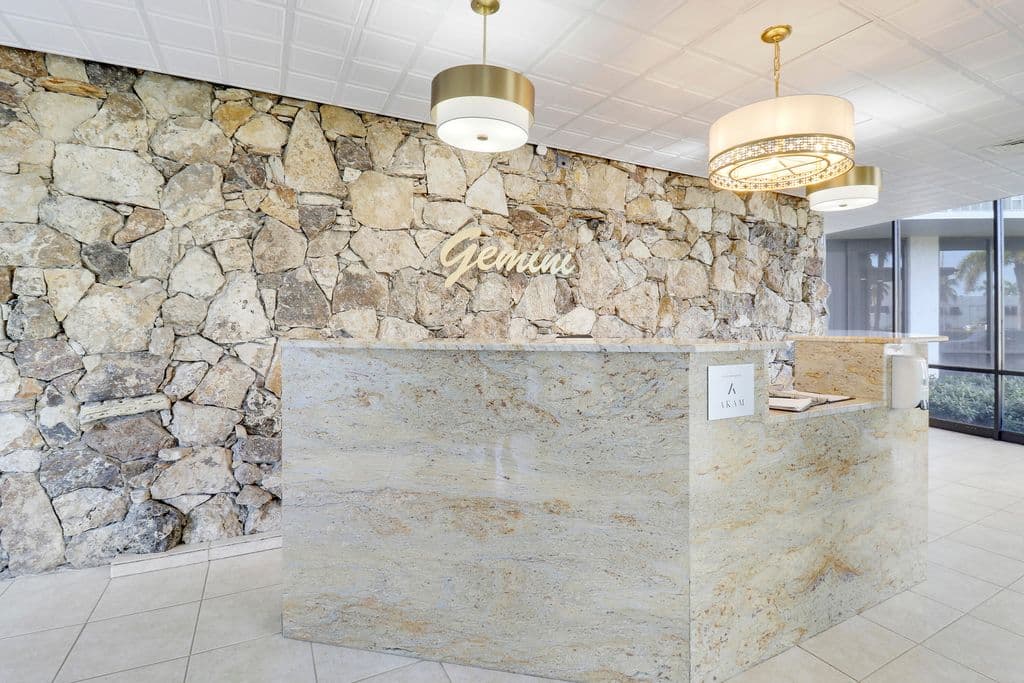 2+1 Condo — 336 Golfview Road #1016