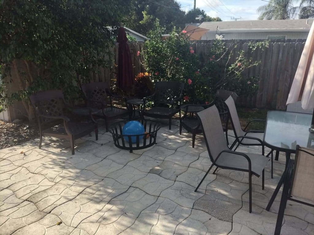 2-bedroom Single-Family Home — 1521 NE 32ND Court