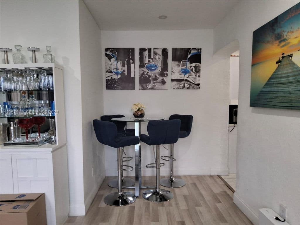 4+1 Müstakil ev — 18045 NW 2nd Pl