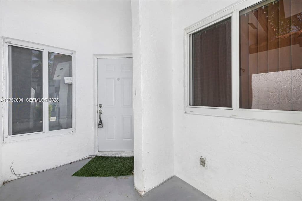 3-bedroom Property — 8421 SW 209th St #8421