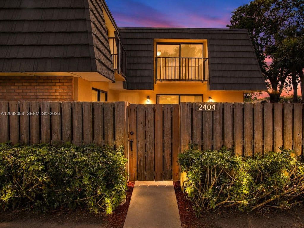 2-bedroom Condo — 2404 24th Way