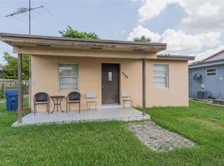 2+1 Müstakil ev — 9265 SW 38th St, Miami, 33165