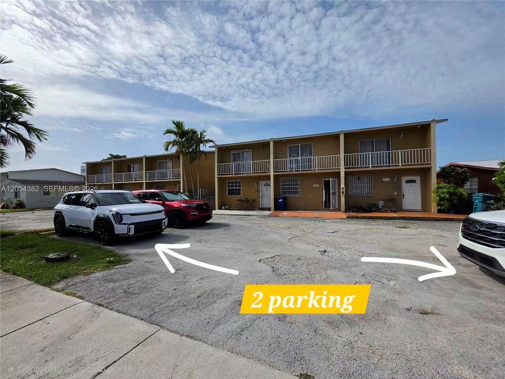 2+1 Condo — 10972 SW 4th St #J2