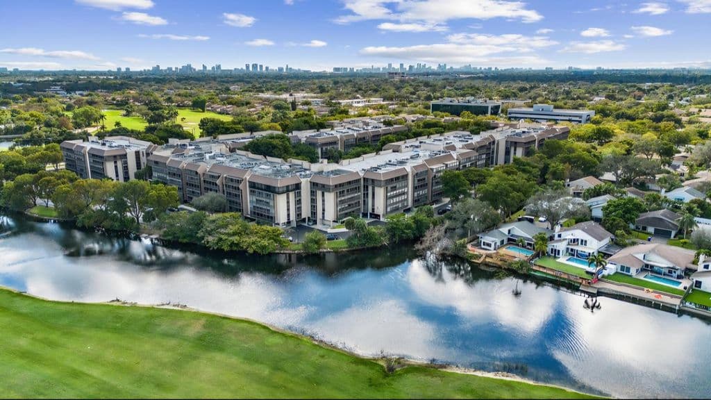 2+1 Condo — 2800 N 46TH Avenue #A404
