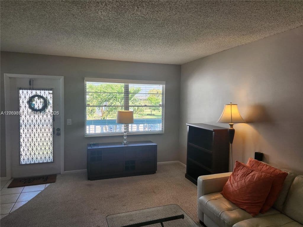 2+1 Condo — 524 Tilford #524-X